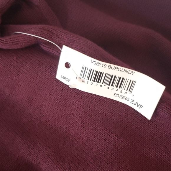 NWT - Men's V-Neck Sweater - Picture 3 of 6